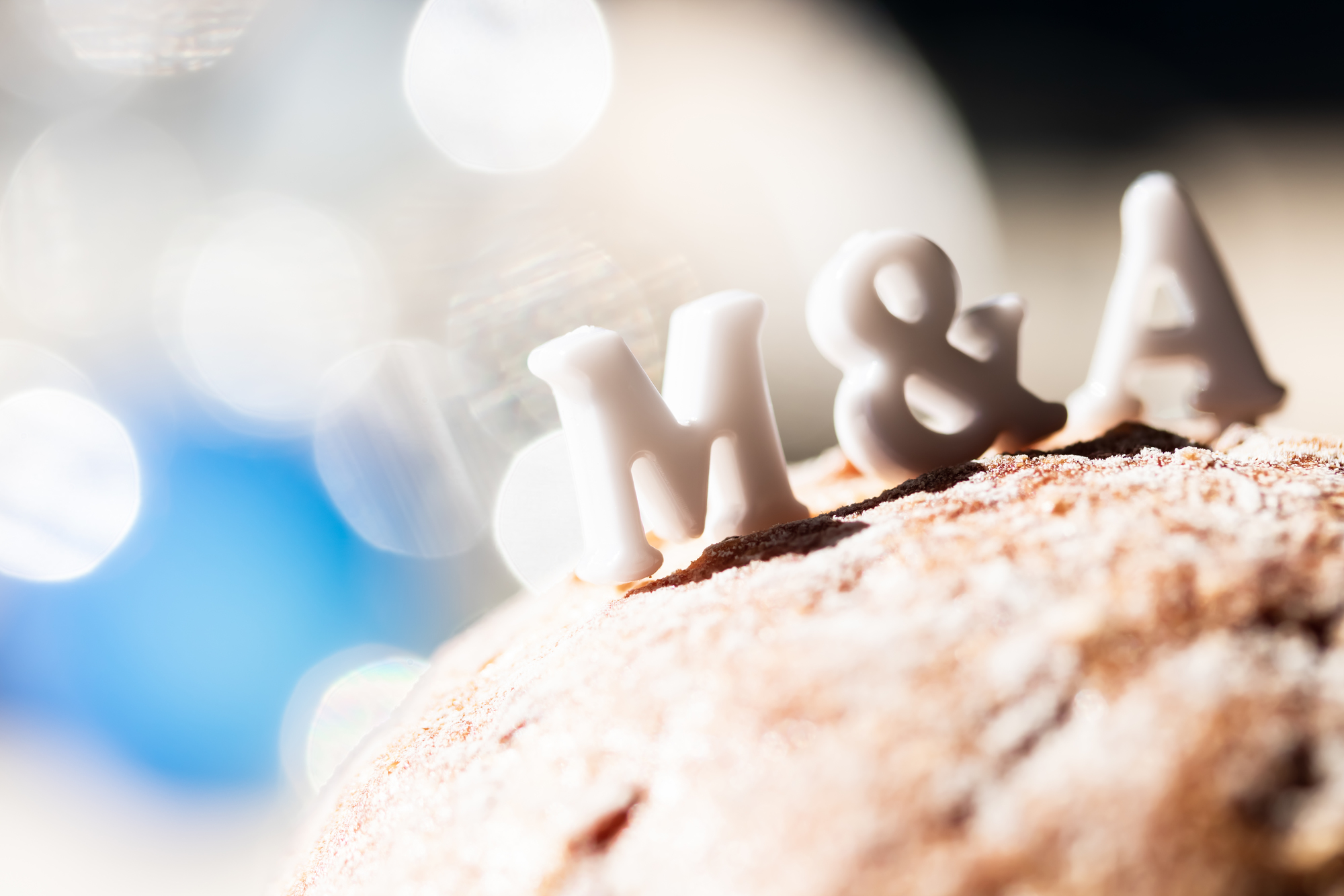 従業員承継（EBO・MBO）とは？メリット・デメリットや成功させる手順・注意点を解説