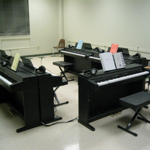 五月音樂教室 - 團體教室琴房2
