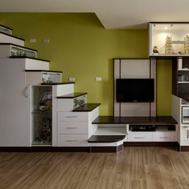 歐德系統傢俱 - 空間有限如何打造單身小豪宅？不妨利用系統家具板材多變化的特性，將不可免的階梯變身兼具收納、展示功能。
