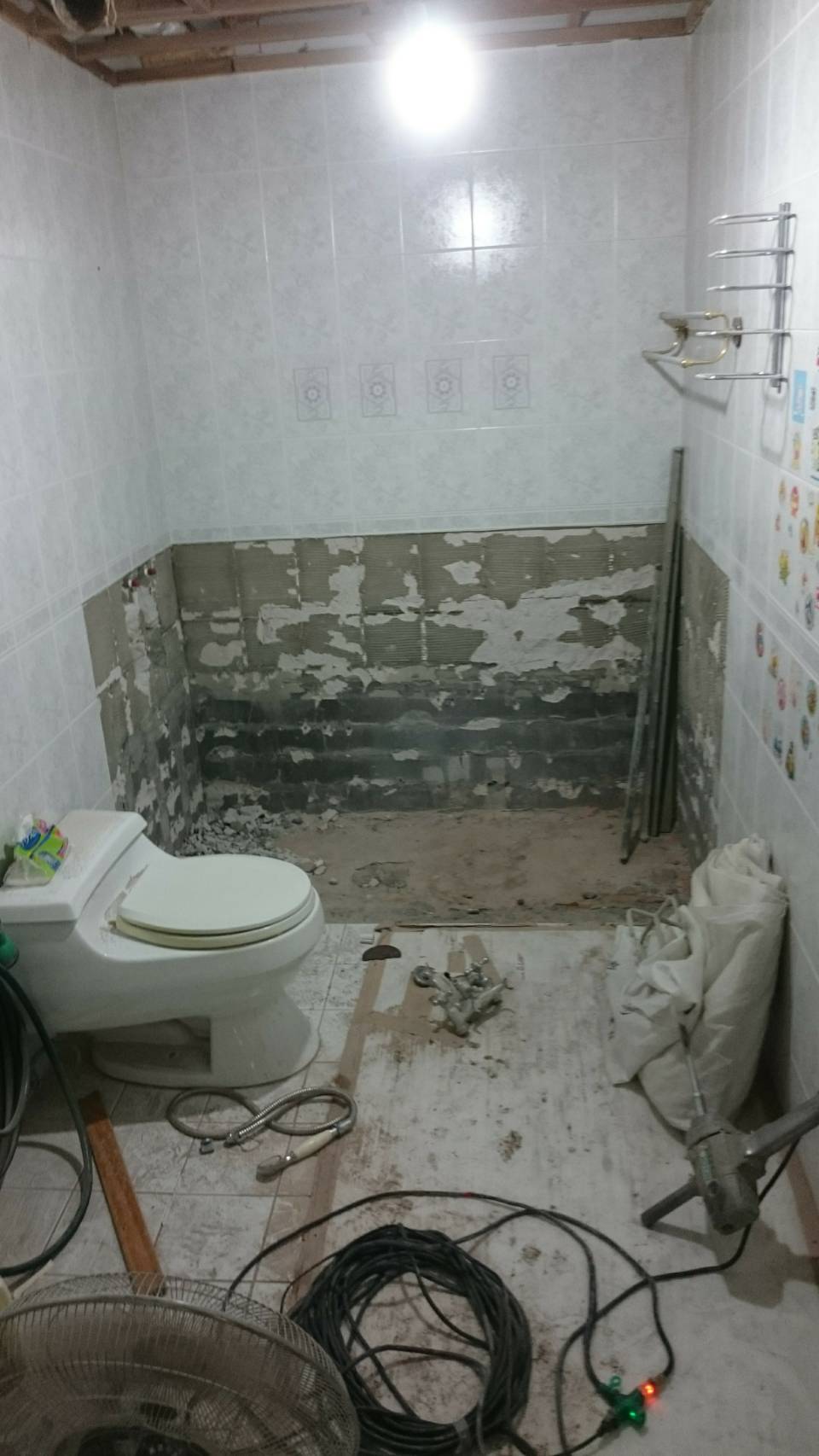 王裕夫 - 衛浴修改，浴缸移除