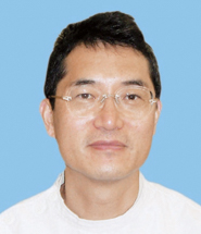 村松 康和