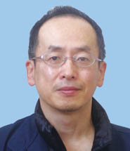 泉 賢一