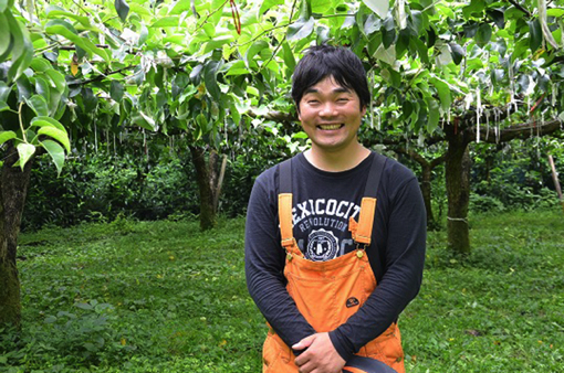 【締切:8月16日】山の中の果樹園でいい汗をかいて、温泉で疲れを癒す贅沢な日々を体験しませんか?