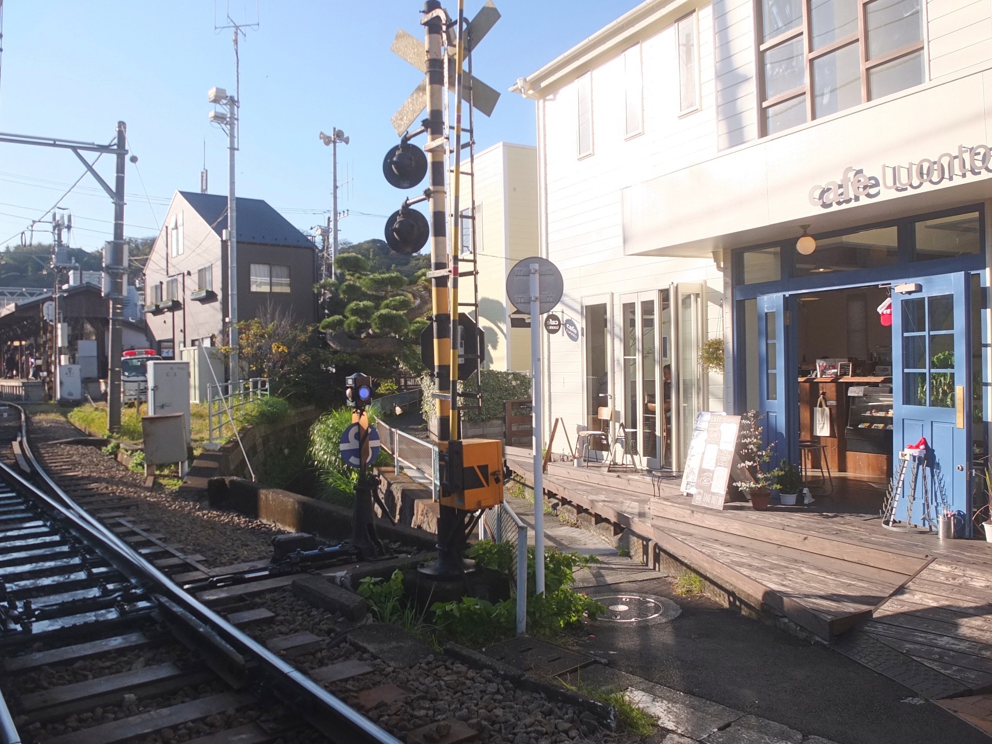 Real Local 湘南長谷で江ノ電に寄り添う カフェ ルオント Cafe Luonto Reallocal 移住やローカルまちづくりに興味がある人のためのサイト 店