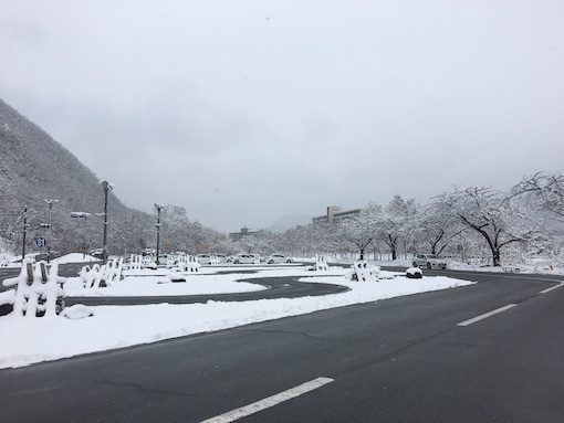 はじめての「雪道運転」