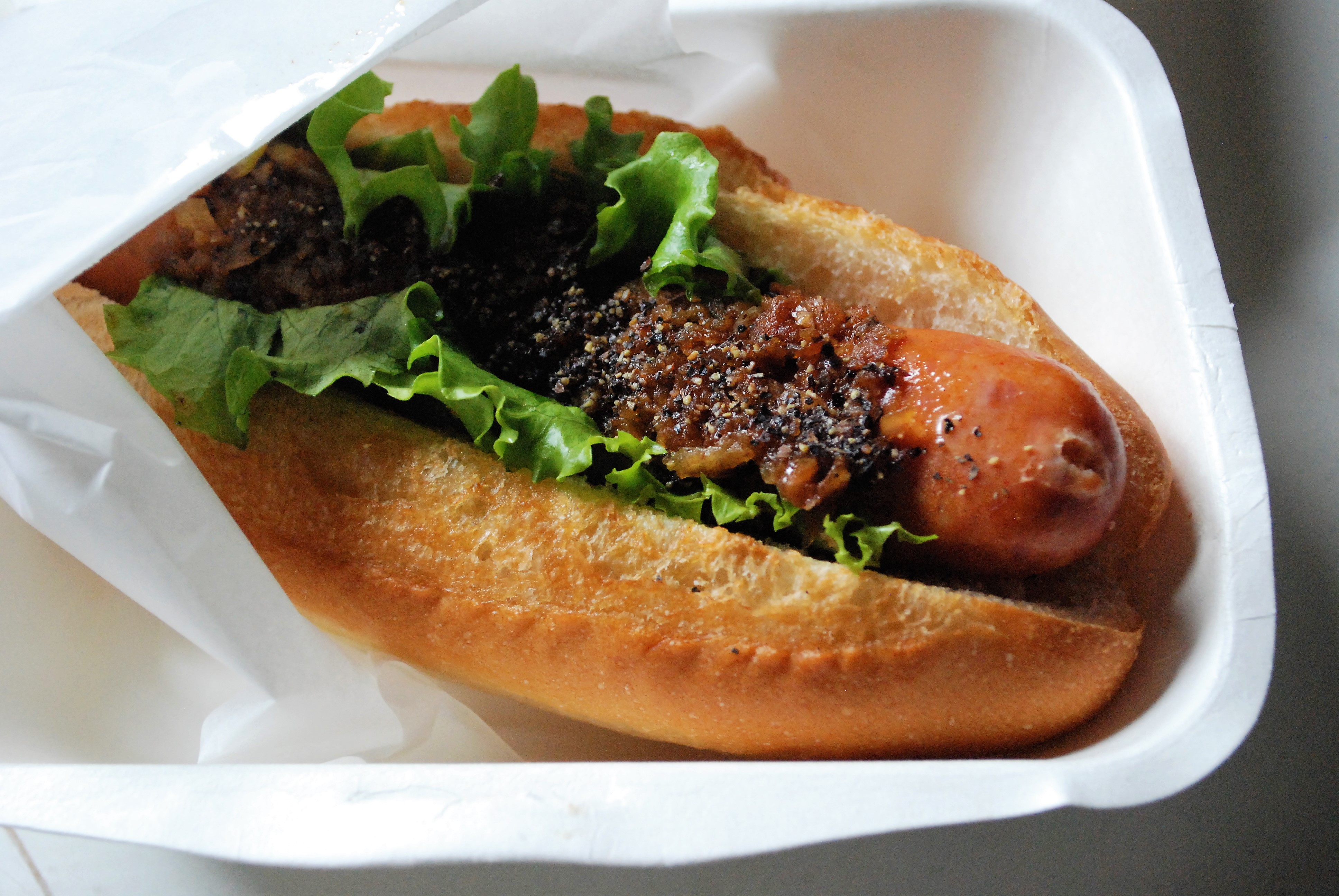 real local 北九州B級ではないご馳走級ホットドッグ - reallocal