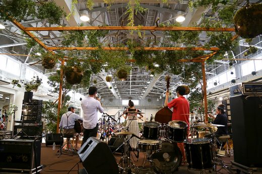 今年も開催、夏の終わりの室内型フェス