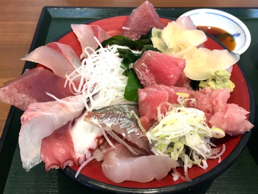 「魚がし食堂」のお魚定食＆海鮮丼