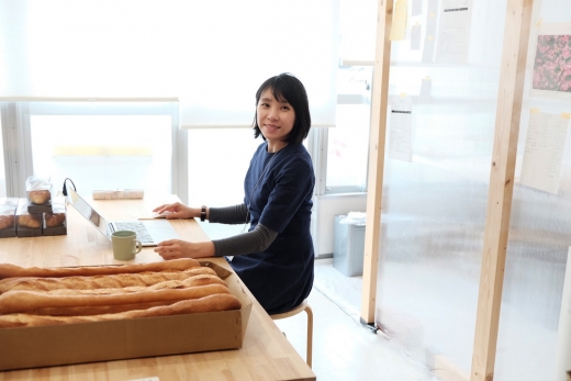 本物のパンからできたライト「パンプシェード」 (1)制作アシスタント(2)運営アシスタント募集