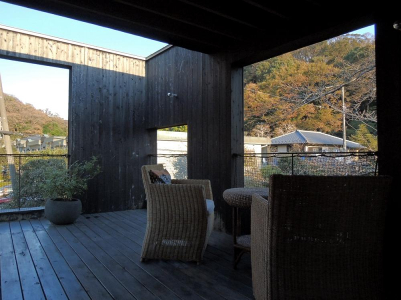 【RENT】鎌倉市山ノ内|路地に寄り添うように建つ家 27万円