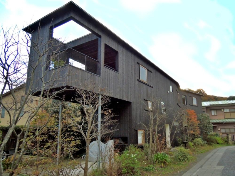 【RENT】鎌倉市山ノ内|路地に寄り添うように建つ家 27万円