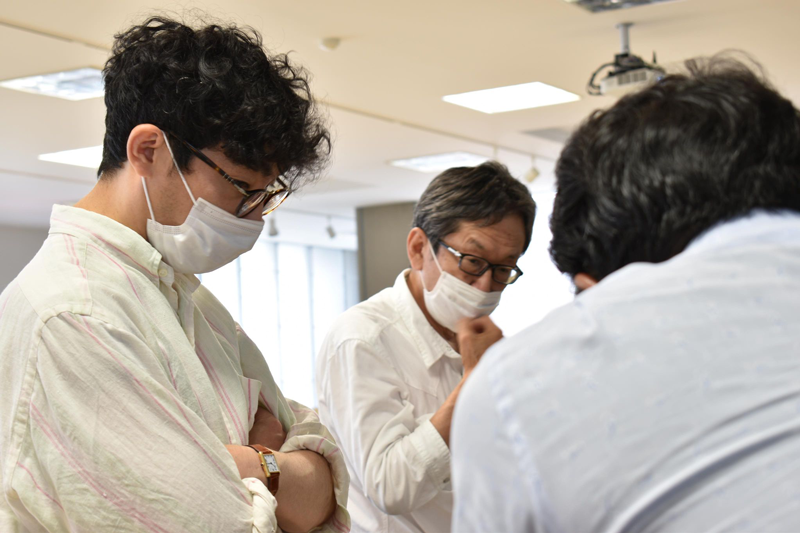 【愛知県長久手市】部屋の中に巨石がゴロゴロ。不思議な空間でショートフィルムを観ませんか?