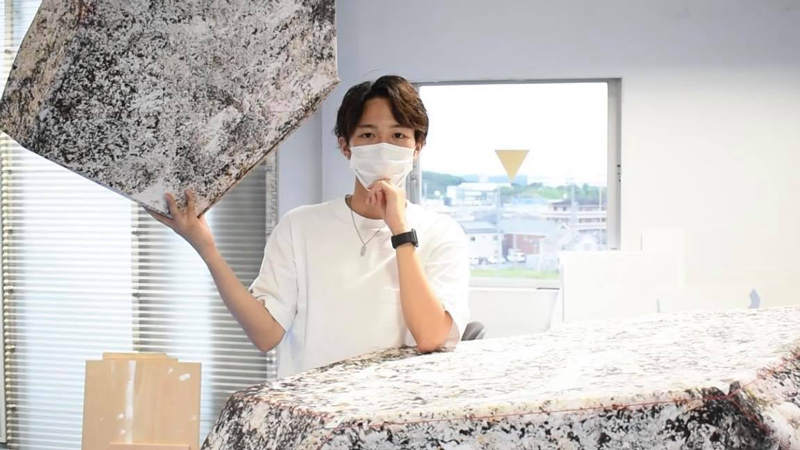 【愛知県長久手市】部屋の中に巨石がゴロゴロ。不思議な空間でショートフィルムを観ませんか?