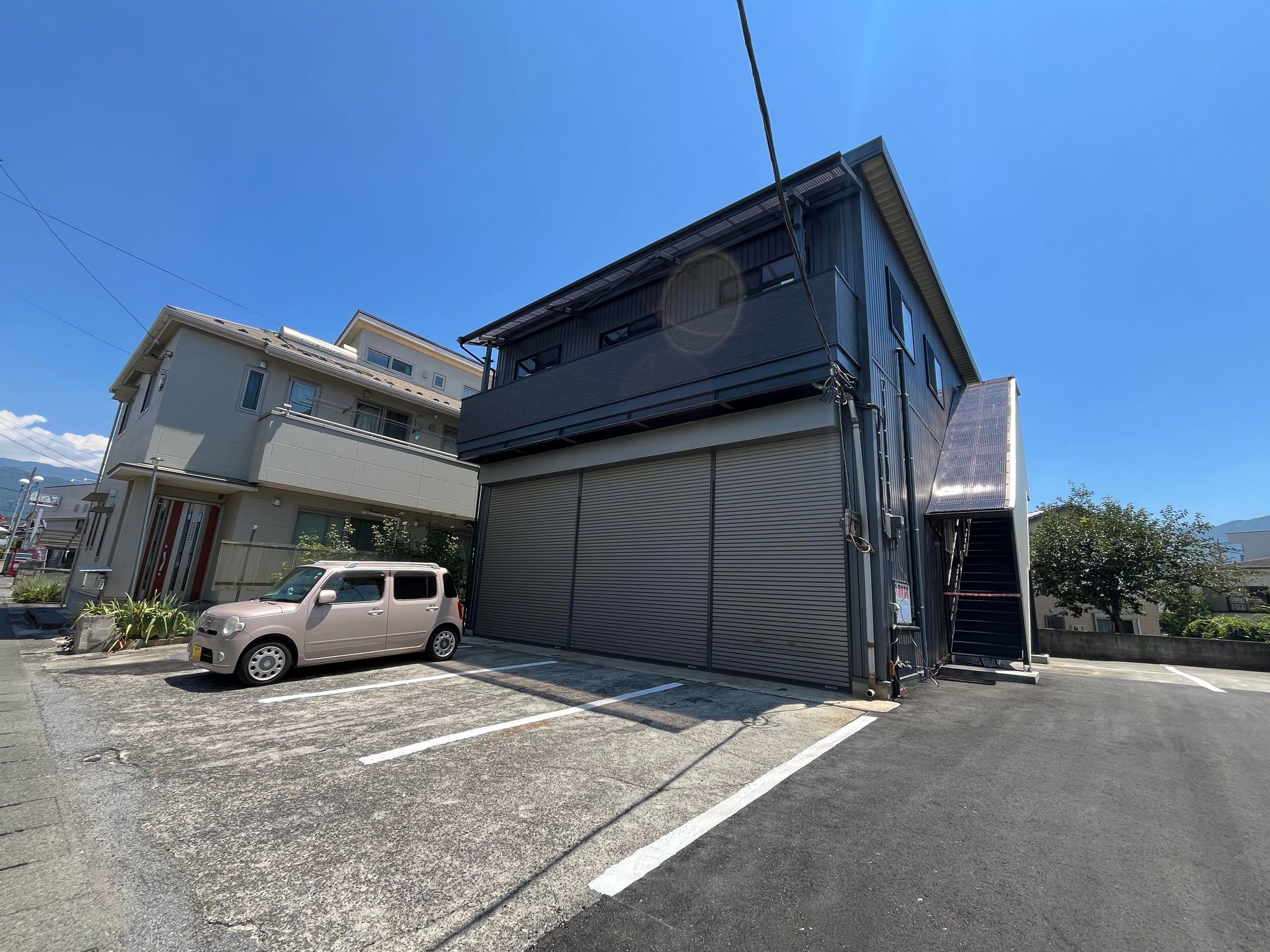 【RENT】山梨県甲州市塩山 街を見渡す元水道屋さんの作業場だった無骨な倉庫「ＡＯ－ＳＯＫＯ」12万円/月 床面積133.96㎡（2階部分）