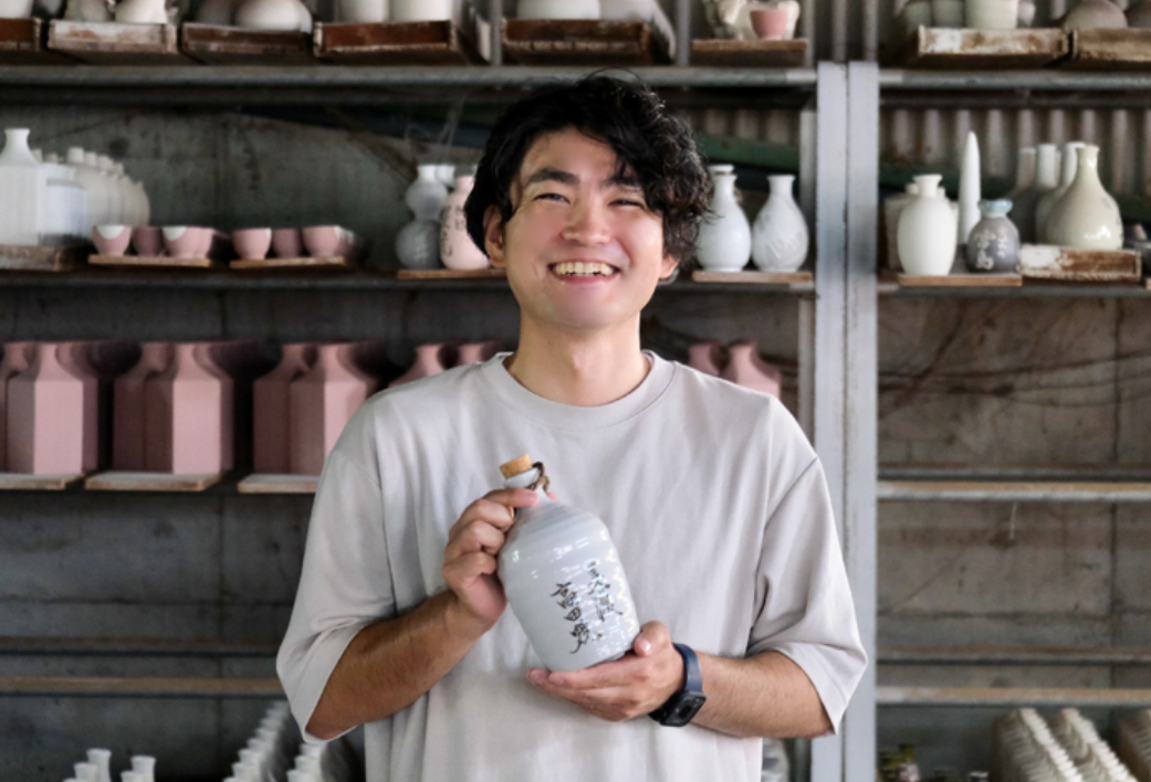 real local 名古屋【岐阜県・多治見市】『名入れ陶器ボトル』で未来に