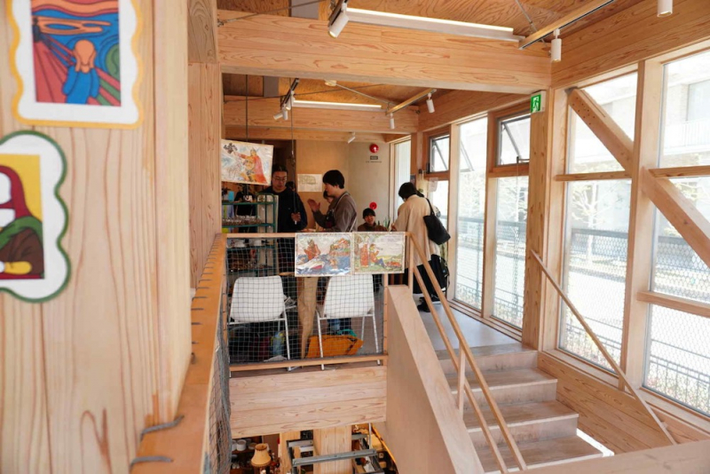 雑居ビルから川辺まで。わたしが選ぶ“まちを感じる”会場たち