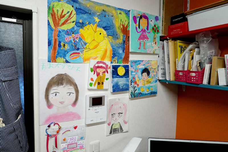 机から生業をみる：1回目「イラストレーター / 絵本作家：さいとうかおりさん」