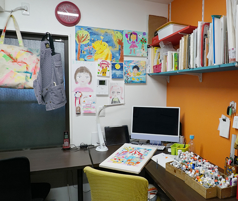 机から生業をみる：1回目「イラストレーター / 絵本作家：さいとうかおりさん」