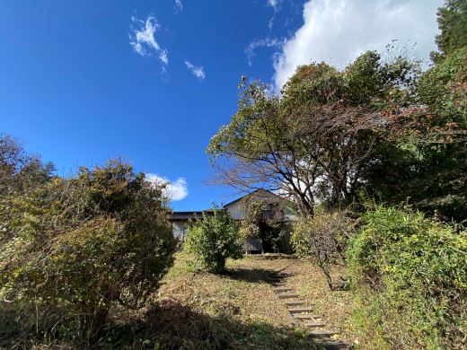 【SALE】「高原桜と朴に守られたウッドデッキ付住宅」3SLDK(建物91.83㎡/土地1,007㎡)/山梨市牧丘町・井戸川エリア 980万円