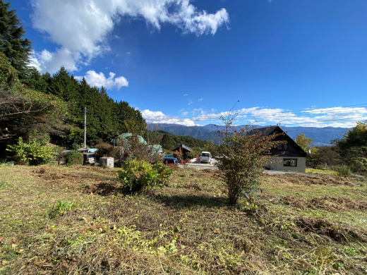 【SALE】「高原桜と朴に守られたウッドデッキ付住宅」3SLDK(建物91.83㎡/土地1,007㎡)/山梨市牧丘町・井戸川エリア 980万円