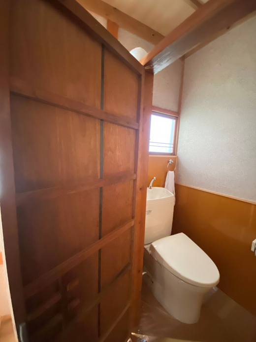 【SALE】「土蔵と途轍もなく広い土間のある三階建て古民家」4DK＋蔵＋物置+畑＋α（建物256.37㎡※母屋部分のみ/土地599.61㎡）/山梨市牧丘町・牧平エリア 870万円