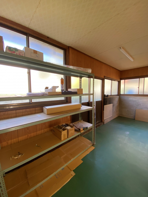 【SALE】「土蔵と途轍もなく広い土間のある三階建て古民家」4DK＋蔵＋物置+畑＋α（建物256.37㎡※母屋部分のみ/土地599.61㎡）/山梨市牧丘町・牧平エリア 870万円