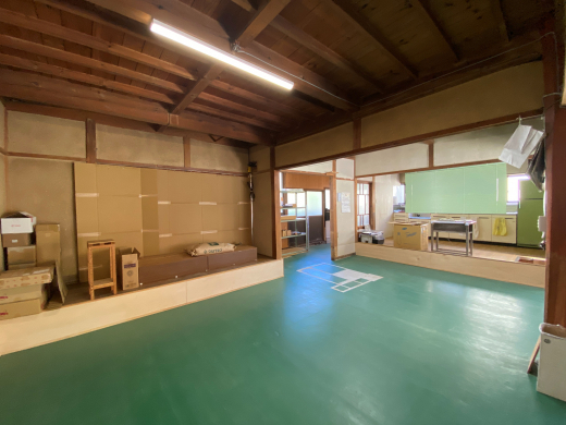 【SALE】「土蔵と途轍もなく広い土間のある三階建て古民家」4DK＋蔵＋物置+畑＋α（建物256.37㎡※母屋部分のみ/土地599.61㎡）/山梨市牧丘町・牧平エリア 870万円