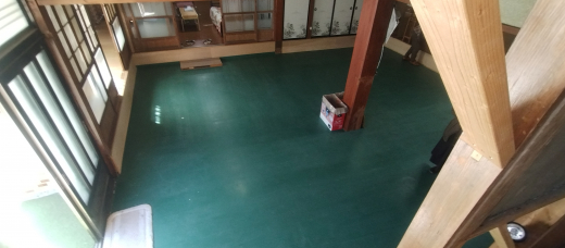 【SALE】「土蔵と途轍もなく広い土間のある三階建て古民家」4DK＋蔵＋物置+畑＋α（建物256.37㎡※母屋部分のみ/土地599.61㎡）/山梨市牧丘町・牧平エリア 870万円