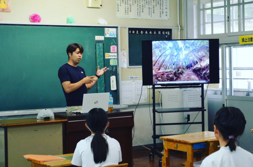 【鹿児島県出水市】手の届く世界の循環を守り、200年先もあり続ける森へ / 株式会社WOODLIFE 中尾雄基さん