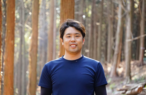 【鹿児島県出水市】手の届く世界の循環を守り、200年先もあり続ける森へ / 株式会社WOODLIFE 中尾雄基さん