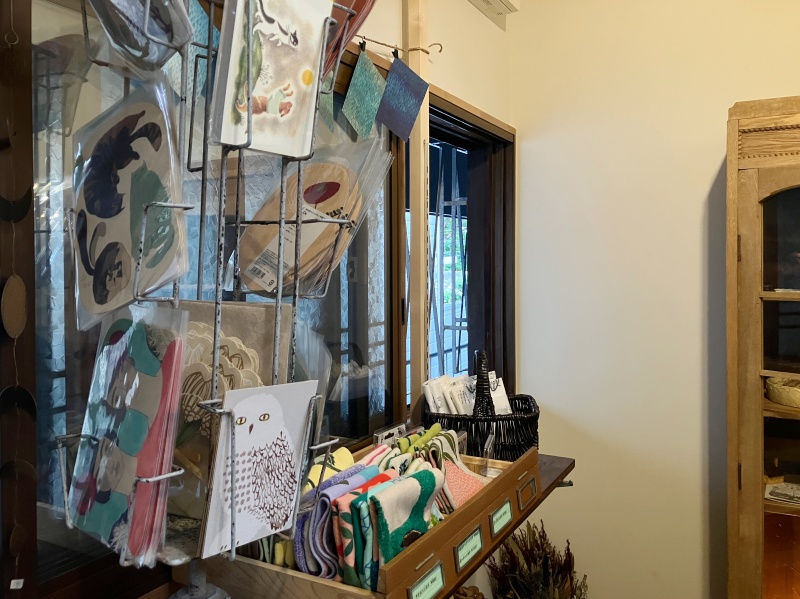 【がもよん】文化住宅は住むにとどまらず｜ストックルームと雑貨店