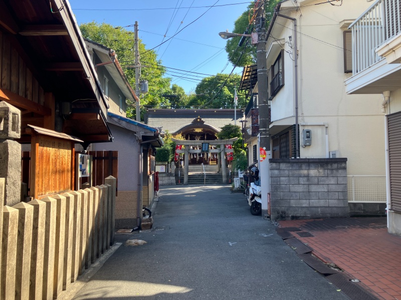 【がもよん】文化住宅は住むにとどまらず｜ストックルームと雑貨店