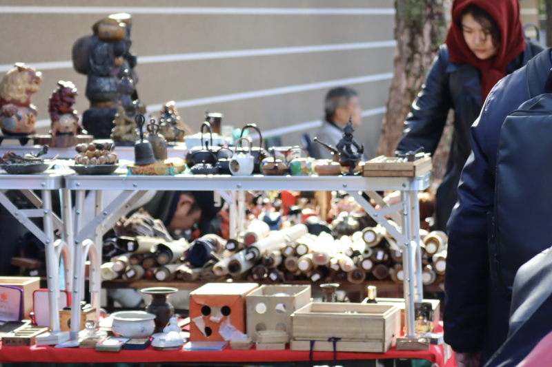 大阪最大級の蚤の市『四天王寺骨董市』で掘り出し物を探してきた！