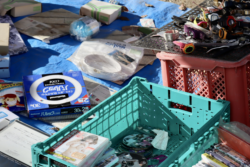 大阪最大級の蚤の市『四天王寺骨董市』で掘り出し物を探してきた！