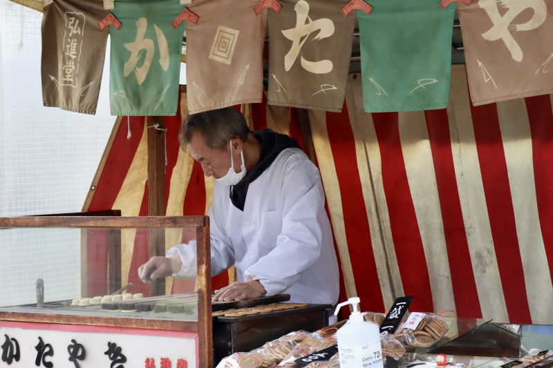 大阪最大級の蚤の市『四天王寺骨董市』で掘り出し物を探してきた！
