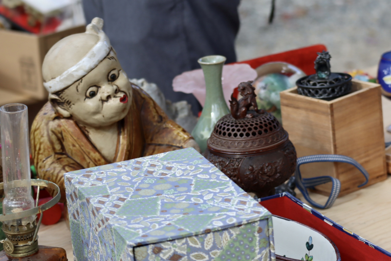 大阪最大級の蚤の市『四天王寺骨董市』で掘り出し物を探してきた！