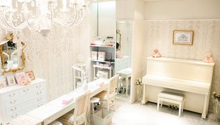 Nail & Eyelash Salon ティアラリュクス 幕張リゾート店