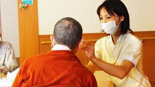 介護老人保健施設 境木の丘 《入所介護職員(常勤)》