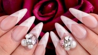 nail salon Luxury西梅田店