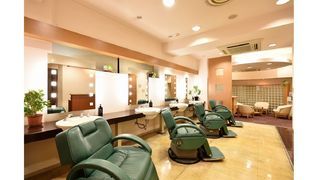ビューレックス スカイ 新宿店【理容師募集】