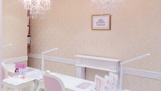 Nail & Eyelash Salon ティアラリュクス 旭店