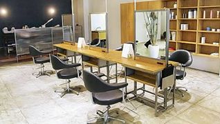 SALONS 五日市中央店