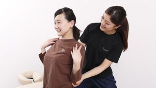 ウィメンズ整体サロン パウワウ マロニエゲート銀座店3
