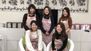 ネイルサロン Doux