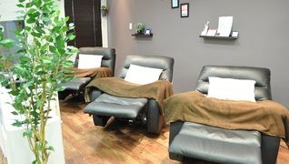 Eyelash・Nailsalon ales 鶴川店