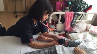 八重の看護