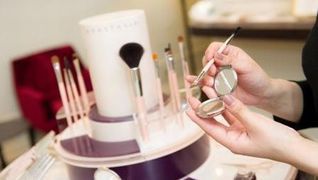 ピアスグループ 美容サービス職 新卒募集ページ