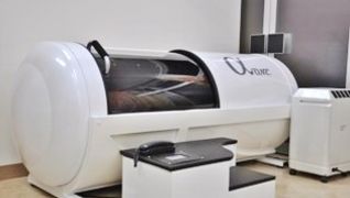 酸素カプセル完備。
<BR>ケガの早期回復や、アスリートのコンディション調整に利用します