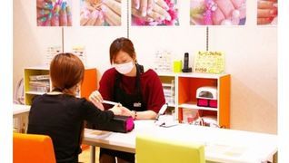 イオンモールルクル・パワコンストリート内のネイルサロン ねいるやさん