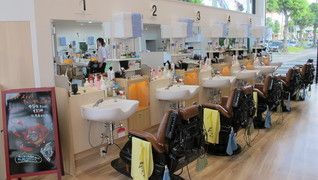 【ファミリーサロンラッキー鳴門店《理》】